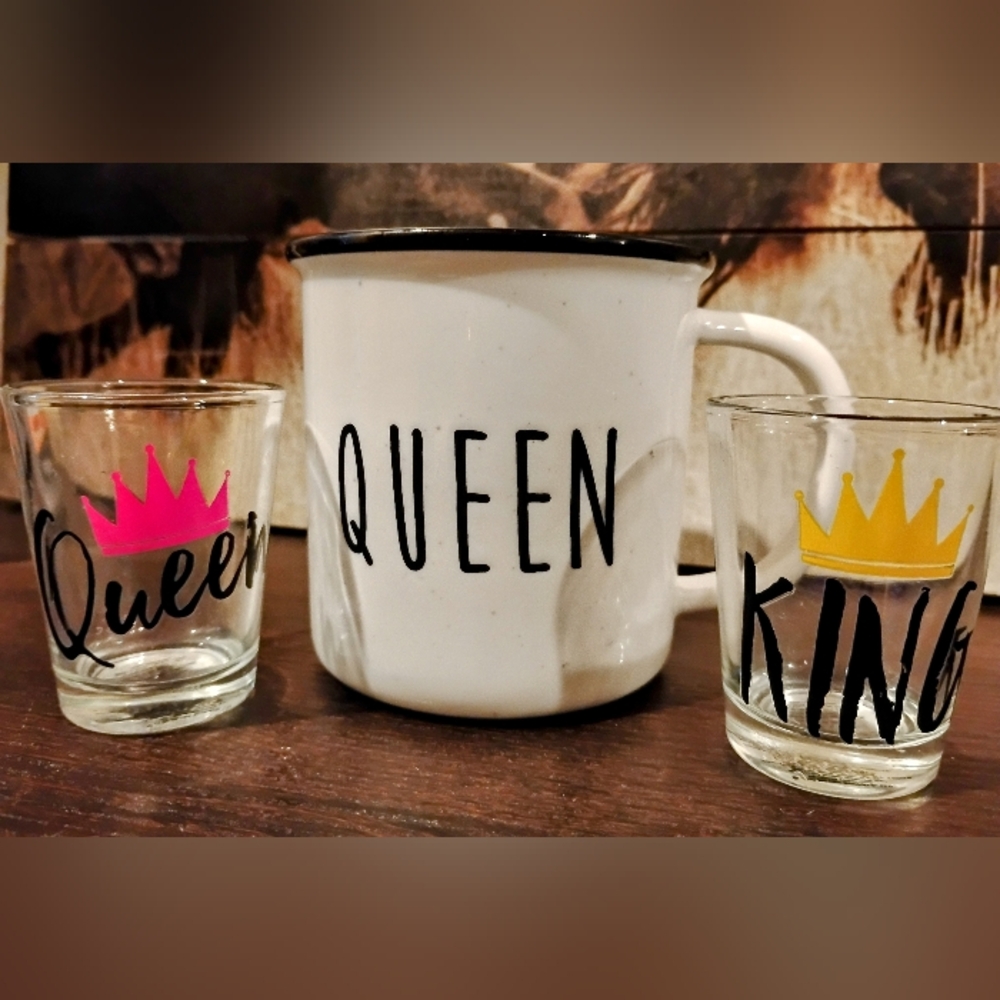 NWOT 3 Piece Set - Queen Mug and Shot Glass Set